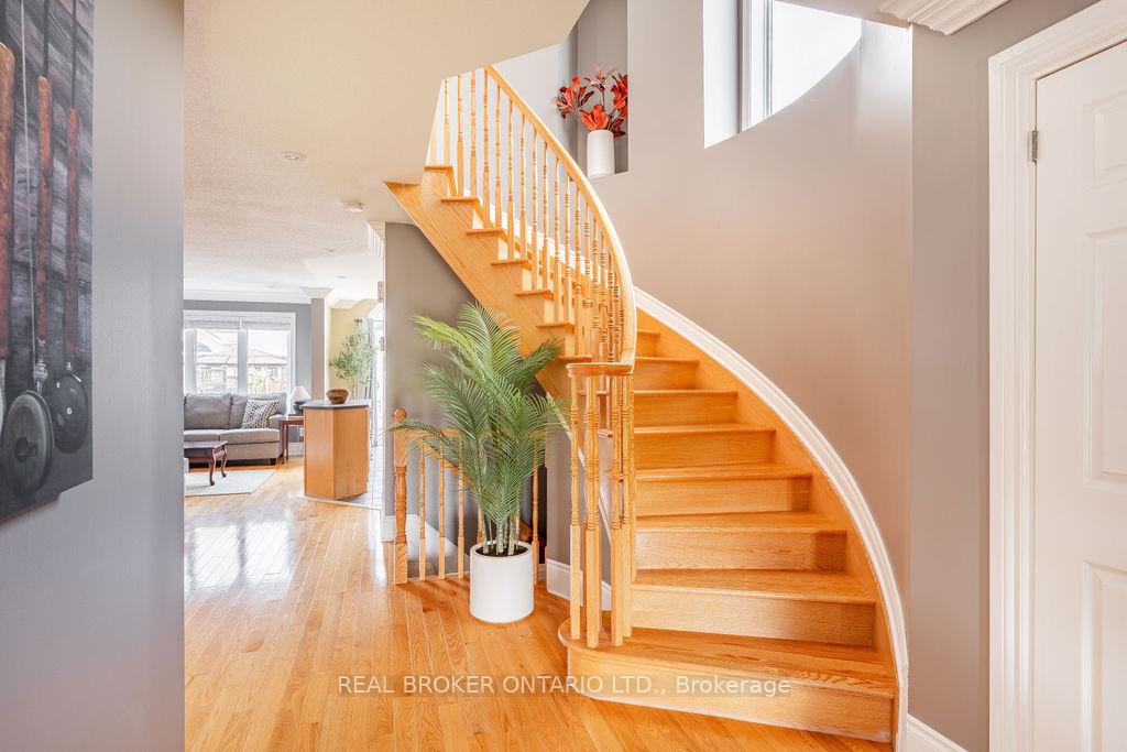 Photo 5 of 429 Sparkman Avenue, Ottawa, Avalon East — HOMEH