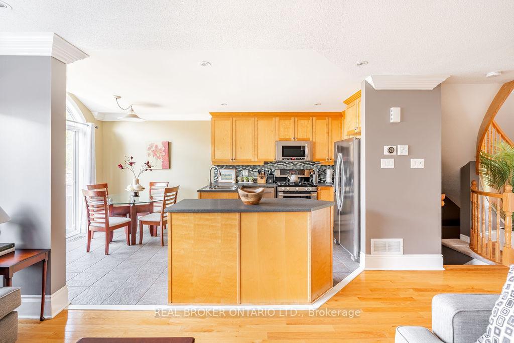 Photo 6 of 429 Sparkman Avenue, Ottawa, Avalon East — HOMEH