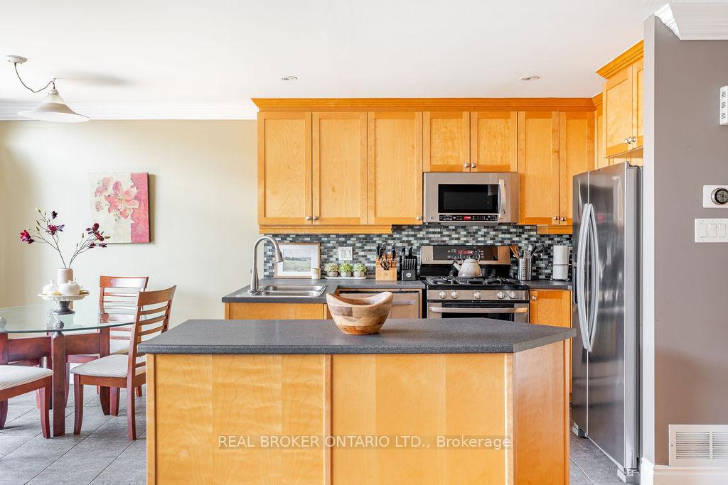 Photo 7 of 429 Sparkman Avenue, Ottawa, Avalon East — HOMEH