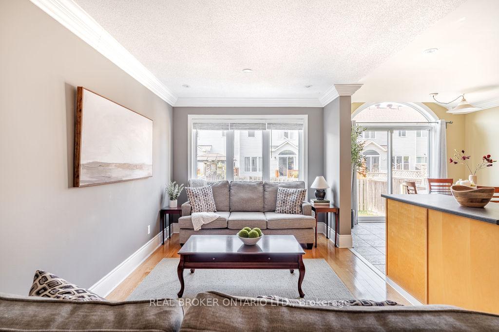 Photo 10 of 429 Sparkman Avenue, Ottawa, Avalon East — HOMEH