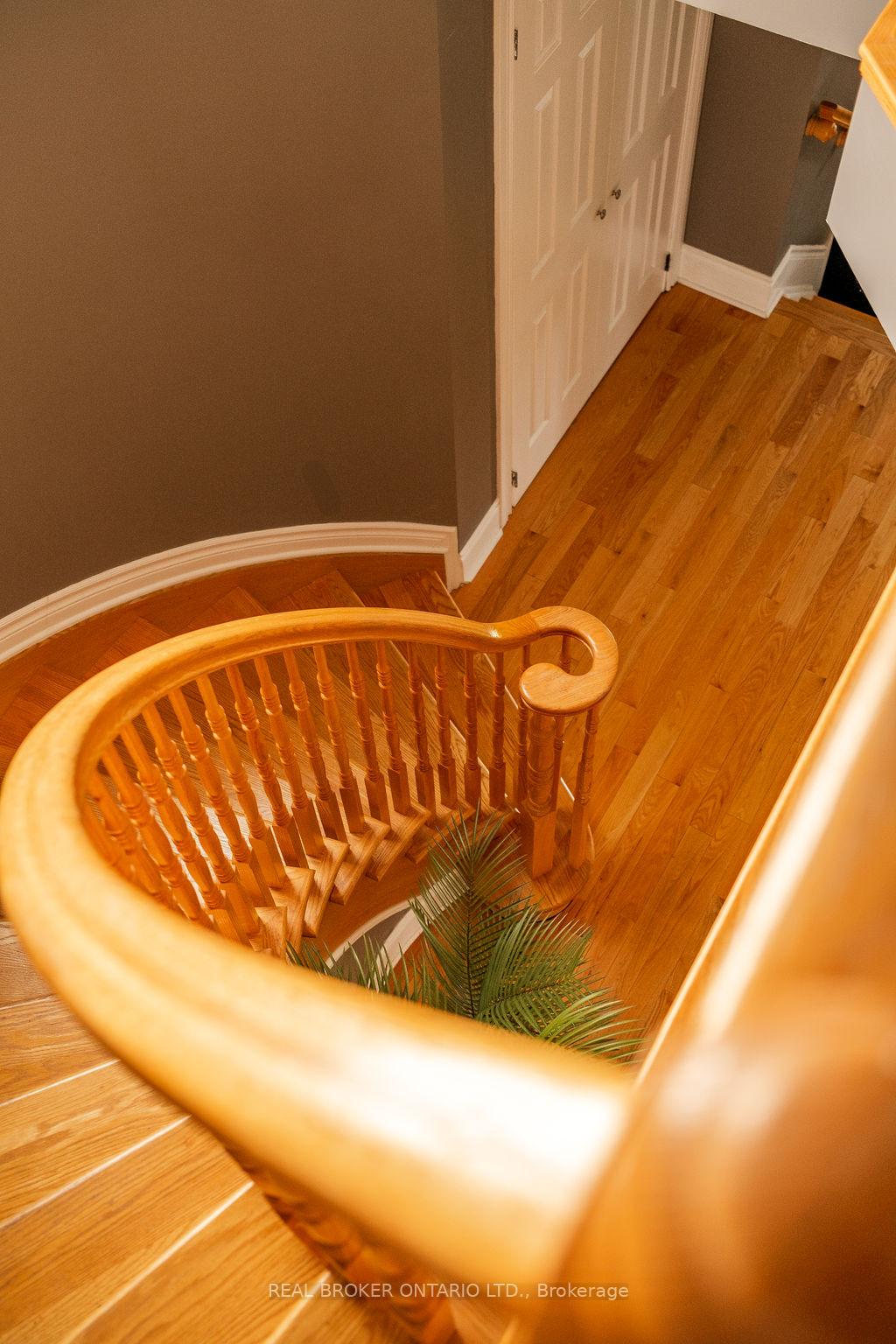 Photo 16 of 429 Sparkman Avenue, Ottawa, Avalon East — HOMEH