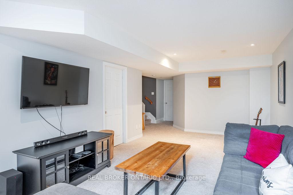 Photo 31 of 429 Sparkman Avenue, Ottawa, Avalon East — HOMEH