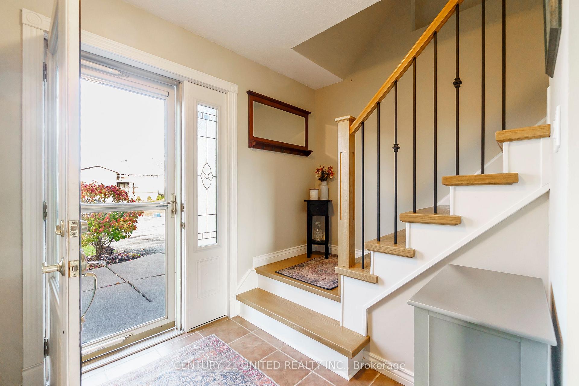 Photo 7 of 2627 Ridgetop Crescent, Peterborough, Ashburnham Ward 4 — HOMEH