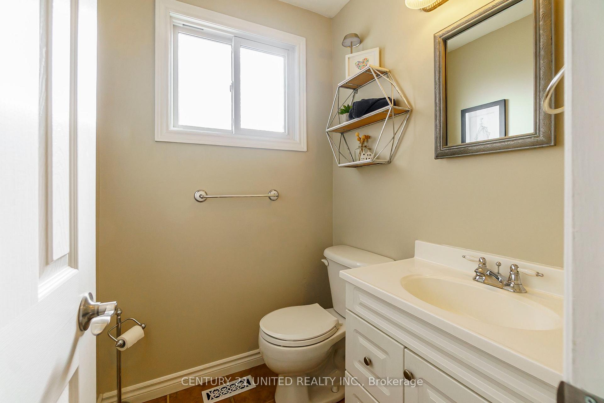 Photo 14 of 2627 Ridgetop Crescent, Peterborough, Ashburnham Ward 4 — HOMEH