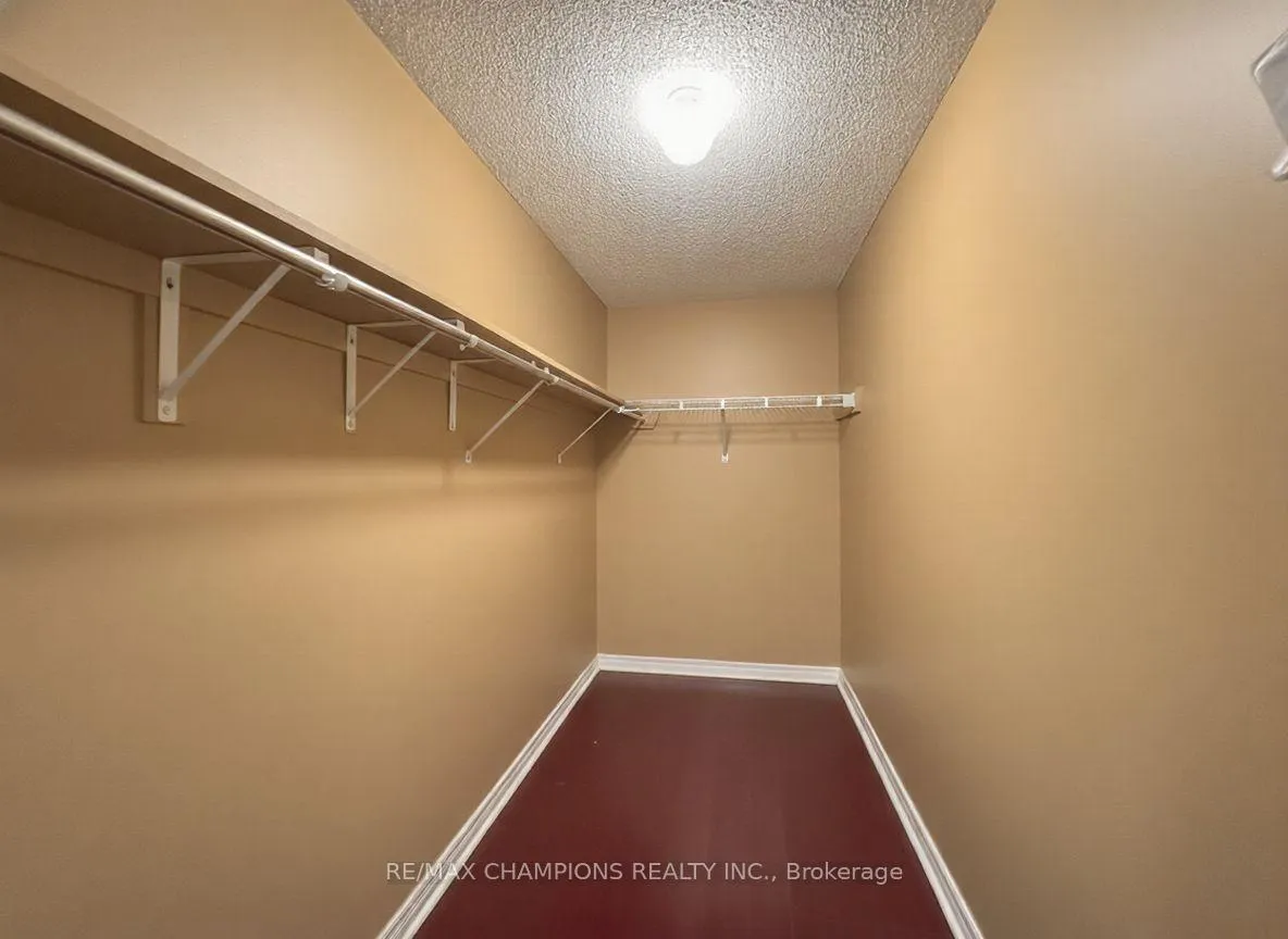 Photo 17 of 28 Blazing Star Drive, Brampton, Sandringham-Wellington — HOMEH