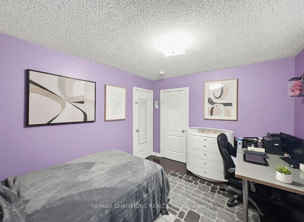 Photo 20 of 28 Blazing Star Drive, Brampton, Sandringham-Wellington — HOMEH