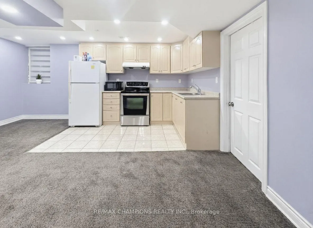 Photo 28 of 28 Blazing Star Drive, Brampton, Sandringham-Wellington — HOMEH