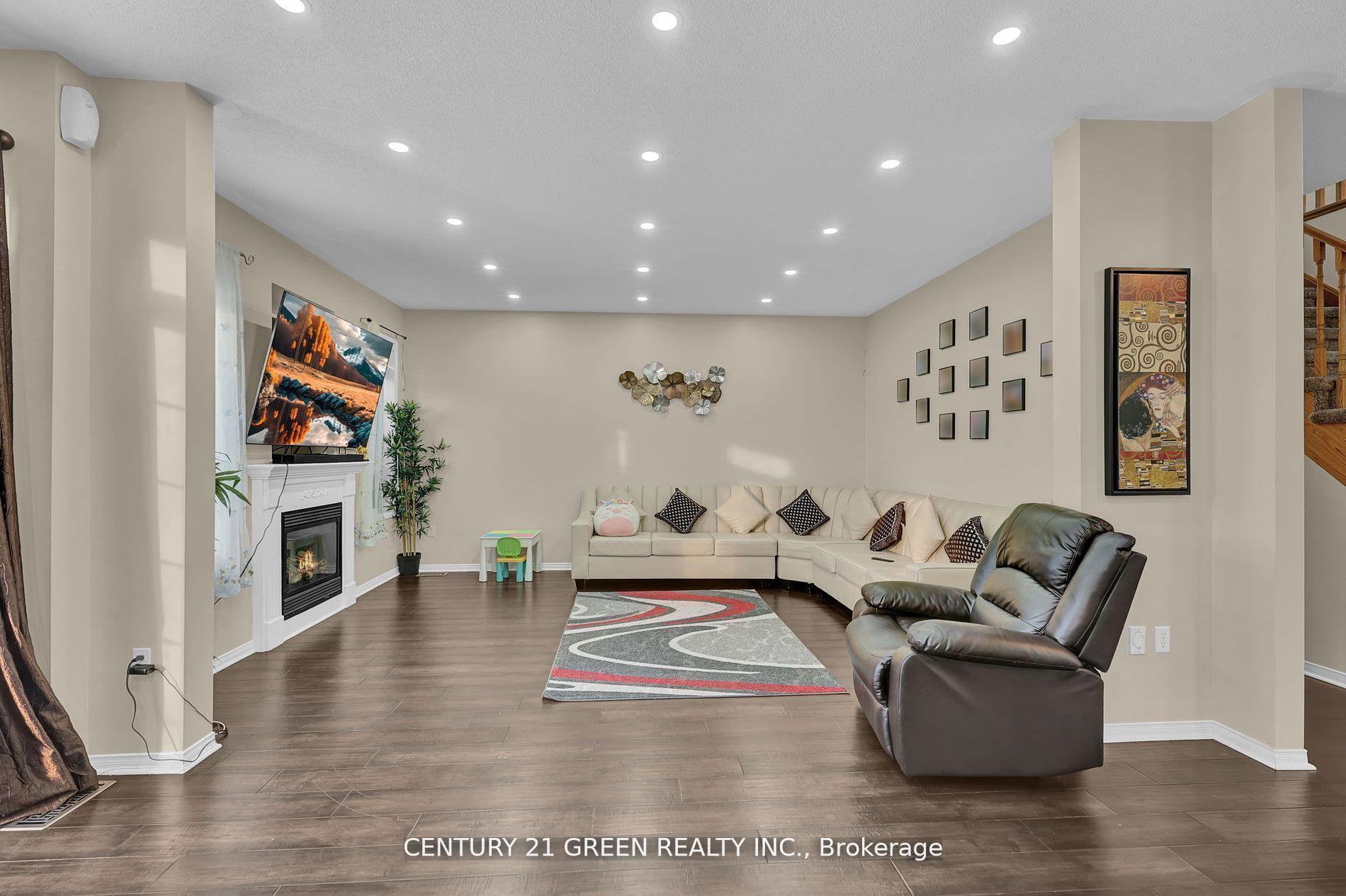 Photo 6 of 1070 Songbird Drive, Oshawa, Pinecrest — HOMEH
