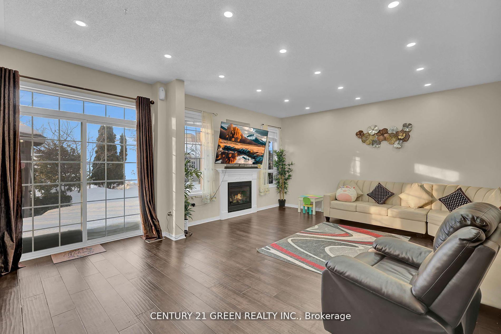 Photo 7 of 1070 Songbird Drive, Oshawa, Pinecrest — HOMEH