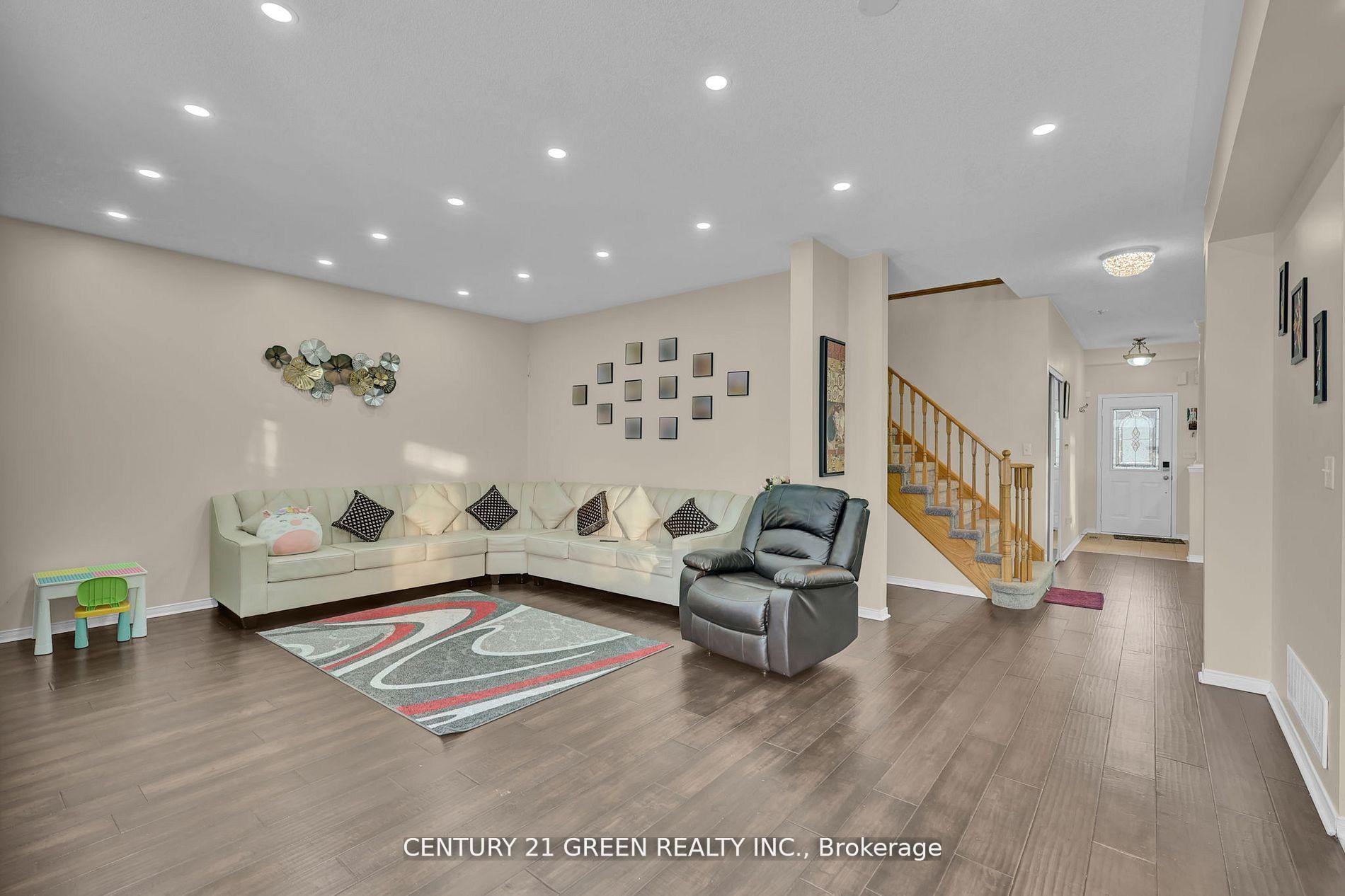 Photo 8 of 1070 Songbird Drive, Oshawa, Pinecrest — HOMEH