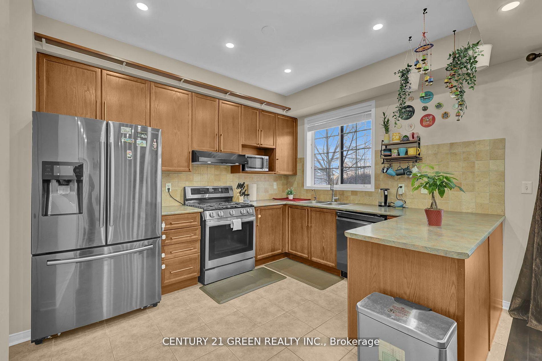 Photo 19 of 1070 Songbird Drive, Oshawa, Pinecrest — HOMEH