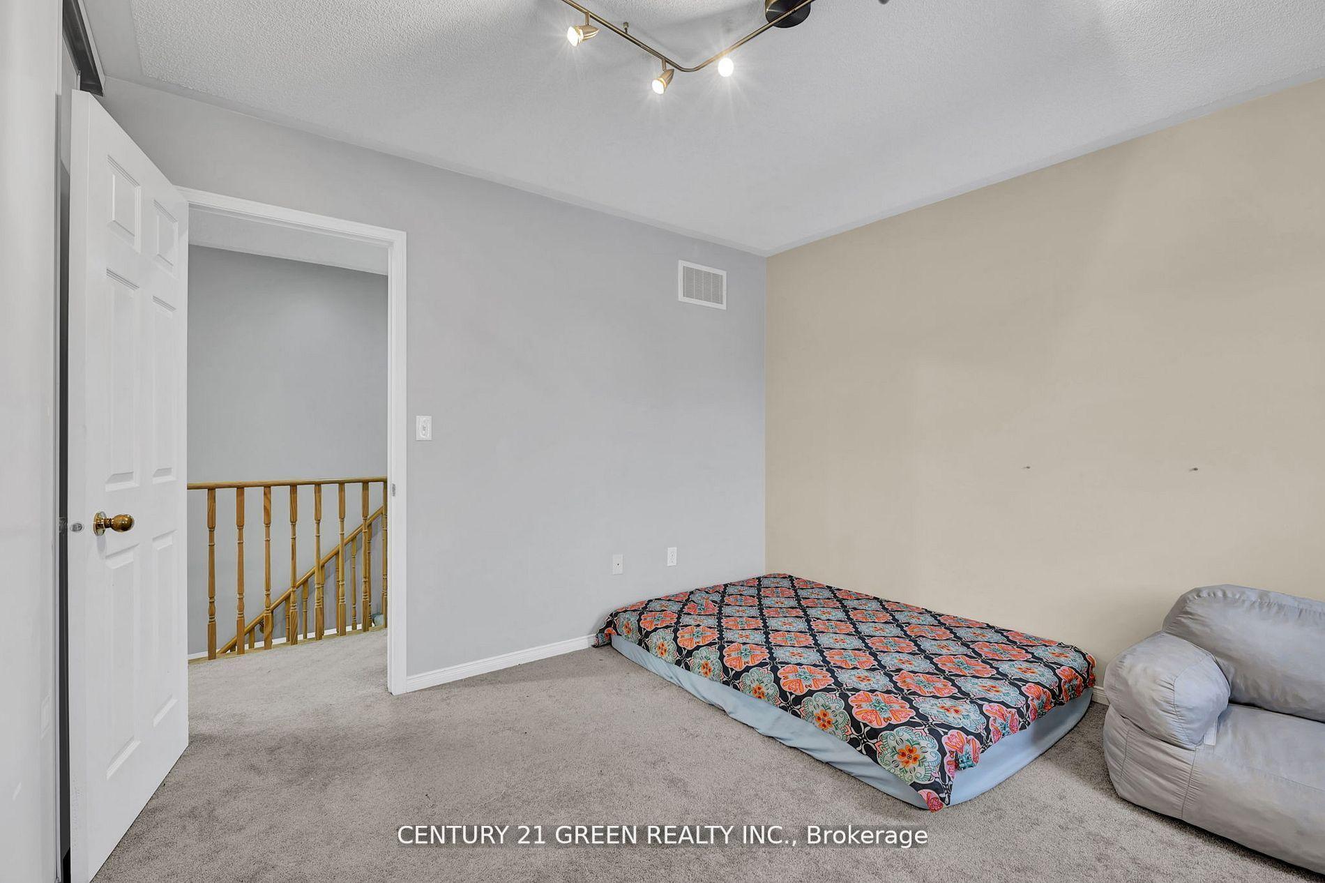 Photo 29 of 1070 Songbird Drive, Oshawa, Pinecrest — HOMEH