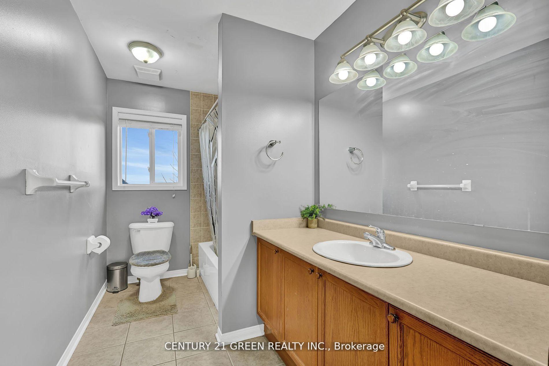Photo 38 of 1070 Songbird Drive, Oshawa, Pinecrest — HOMEH