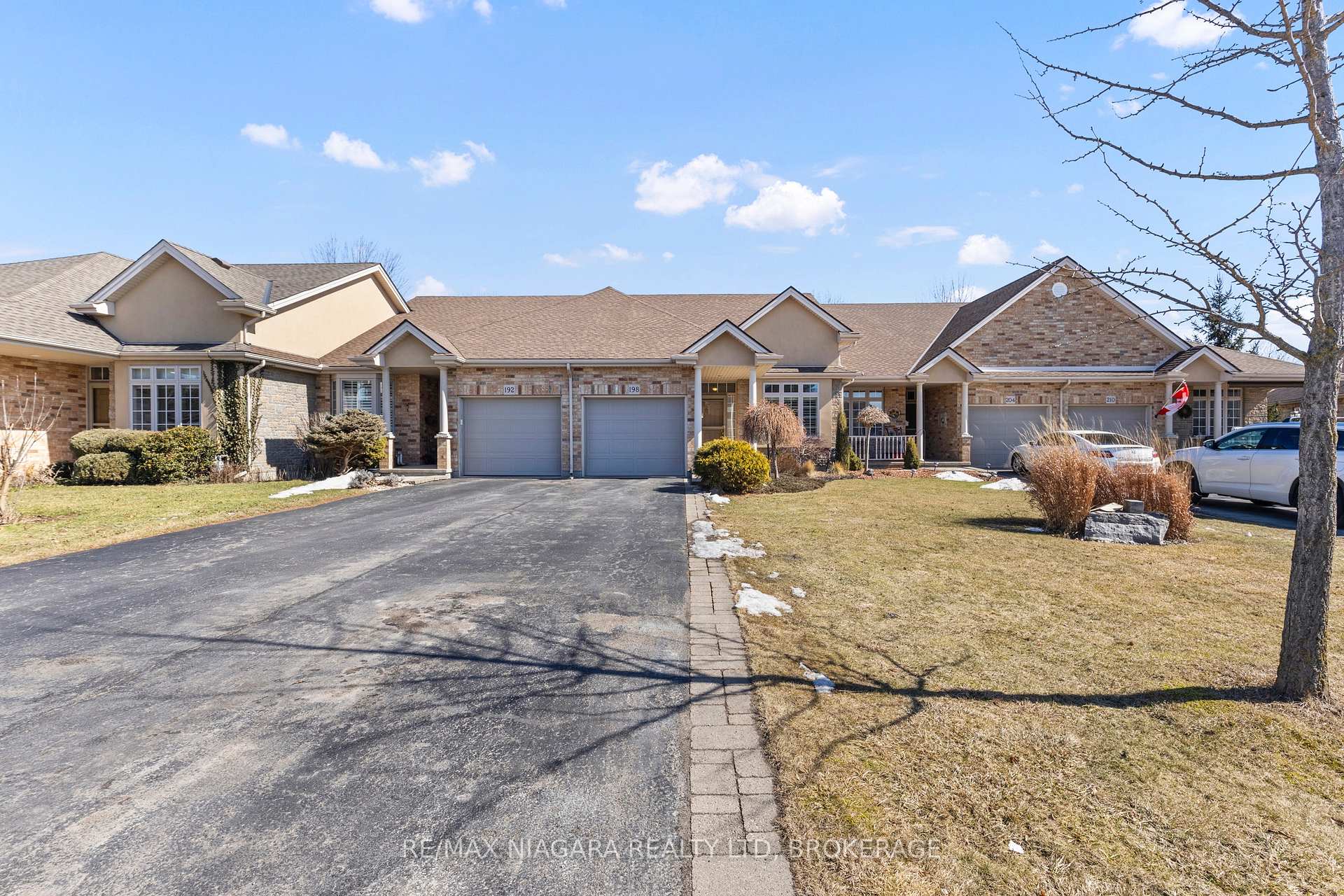 Front of 198 Willowlanding Court