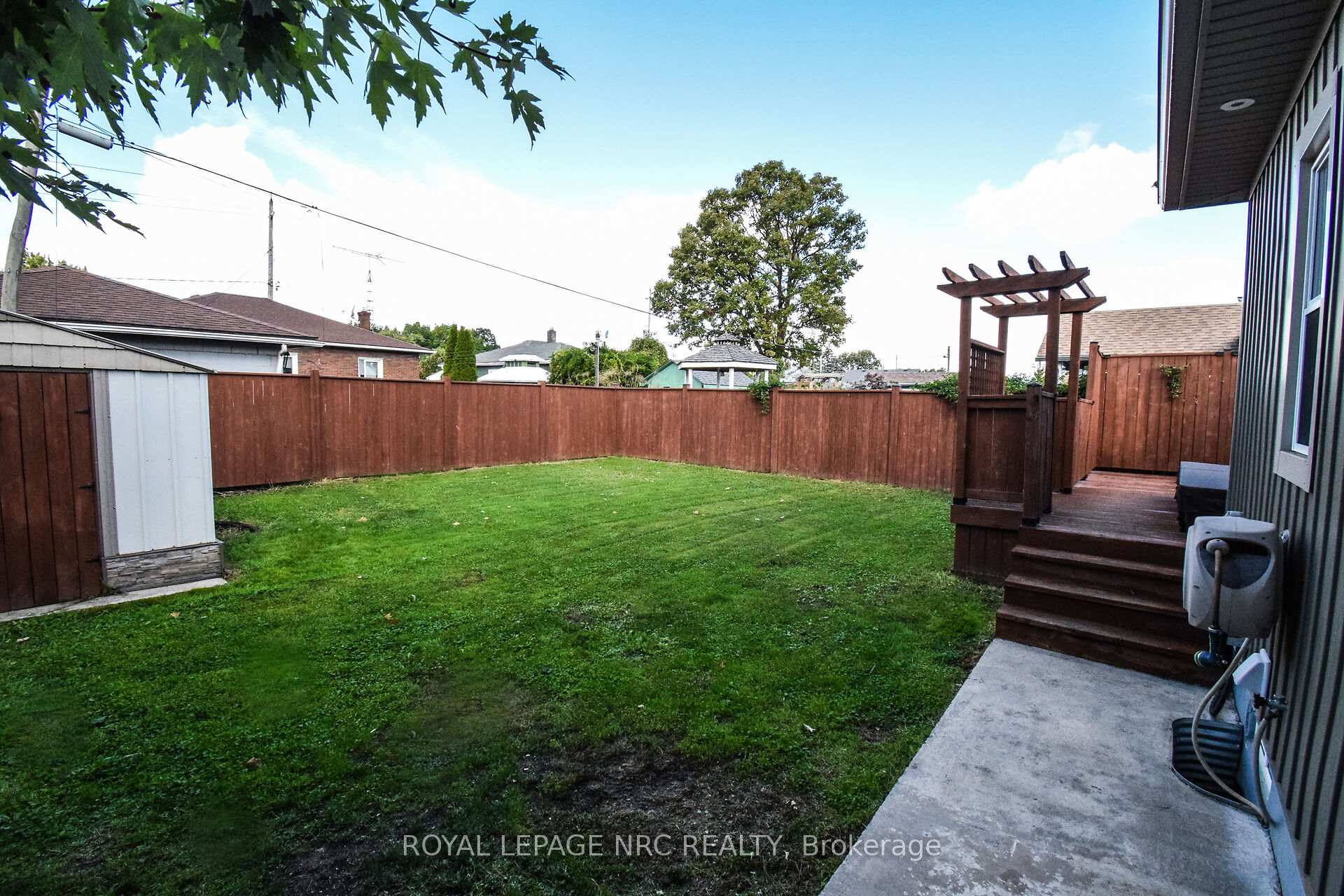 Photo 35 of 850 David Street, Welland, Lincoln/Crowland — HOMEH