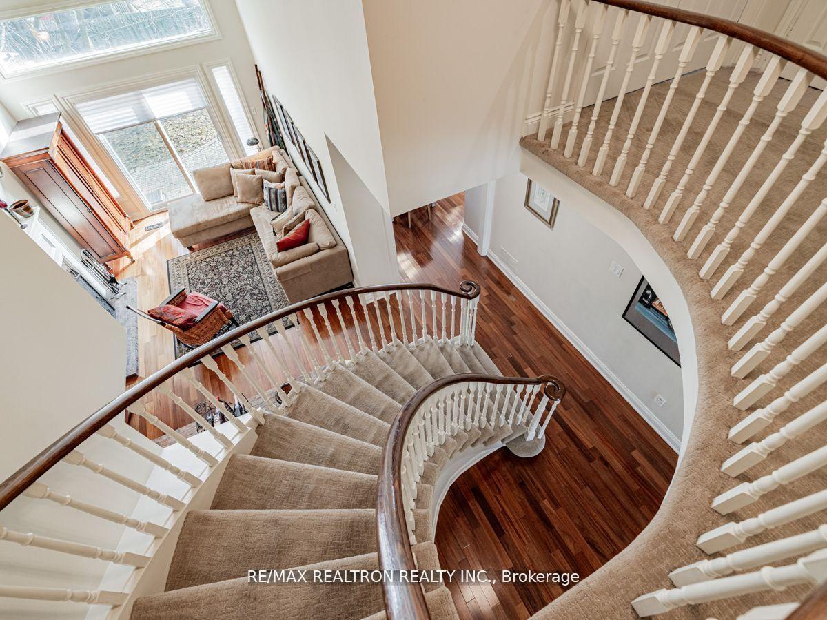 Photo 18 of 209 Charles Street, Vaughan, Crestwood-Springfarm-Yorkhill — HOMEH