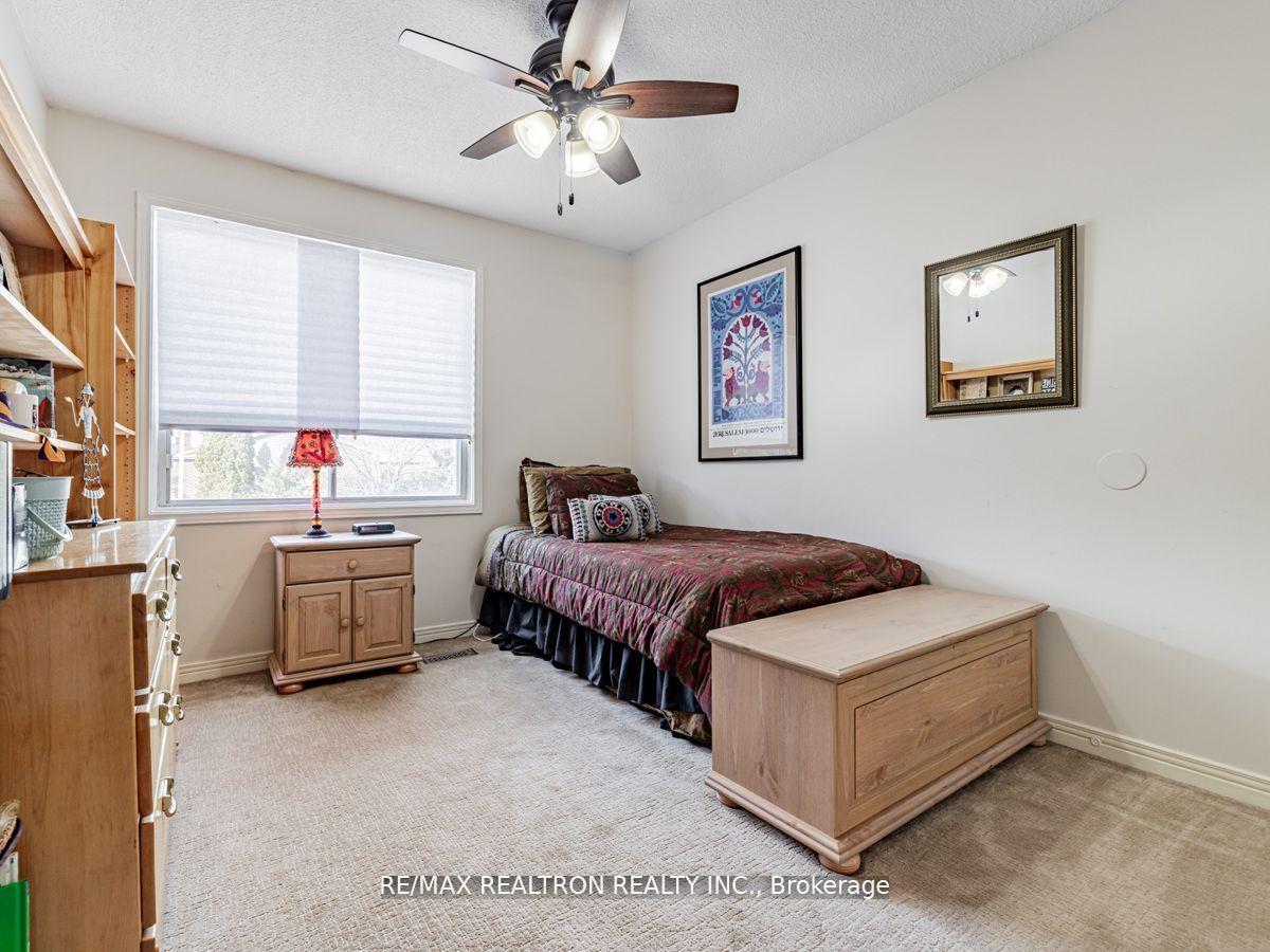 Photo 19 of 209 Charles Street, Vaughan, Crestwood-Springfarm-Yorkhill — HOMEH