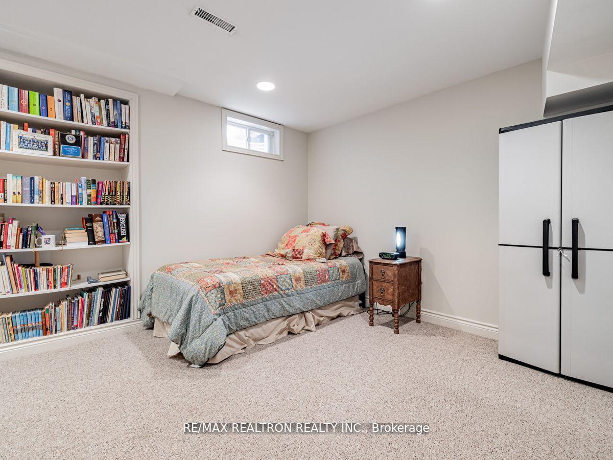 Photo 30 of 209 Charles Street, Vaughan, Crestwood-Springfarm-Yorkhill — HOMEH
