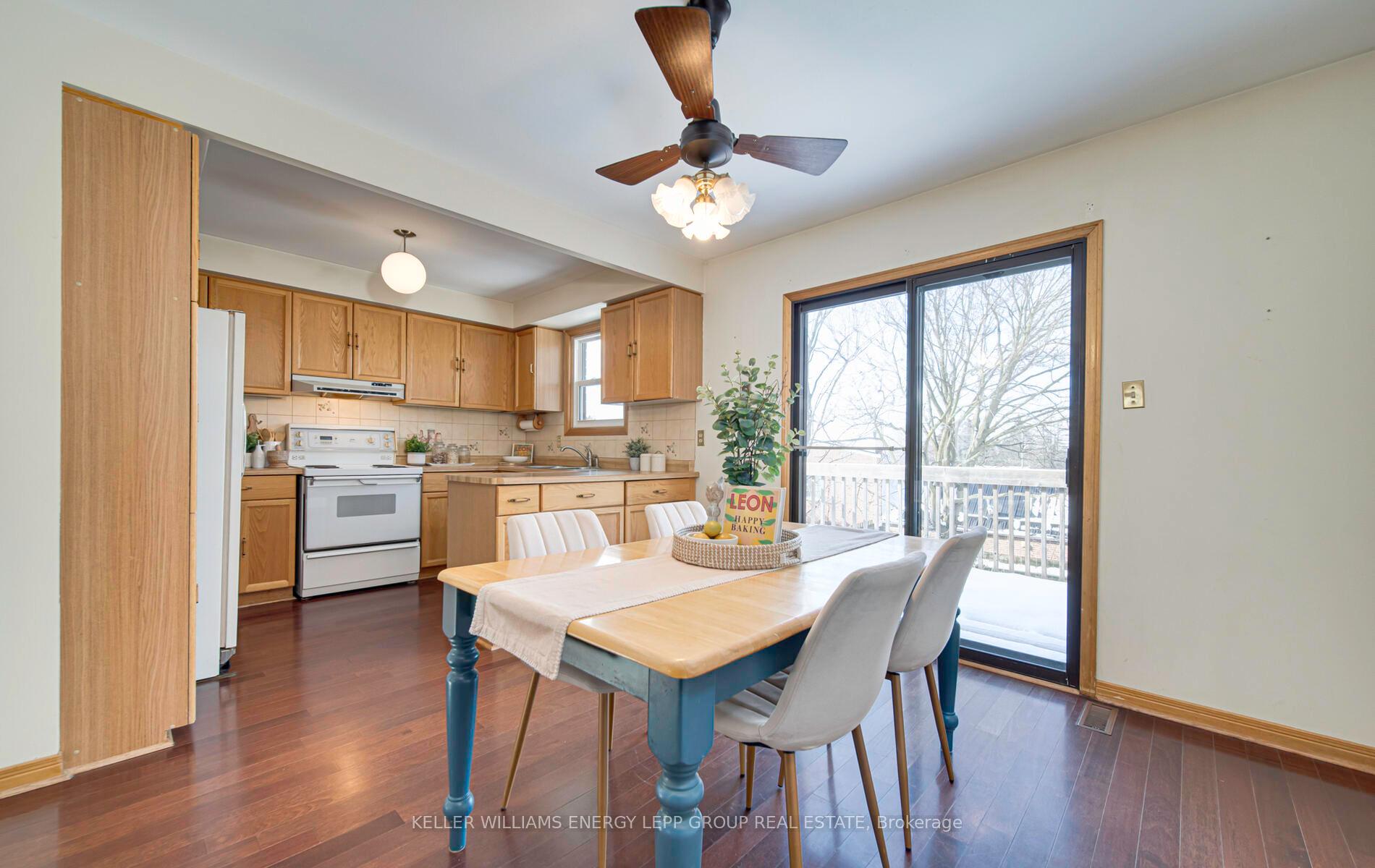 Photo 16 of 8 Hialeah Crescent, Whitby, Blue Grass Meadows — HOMEH