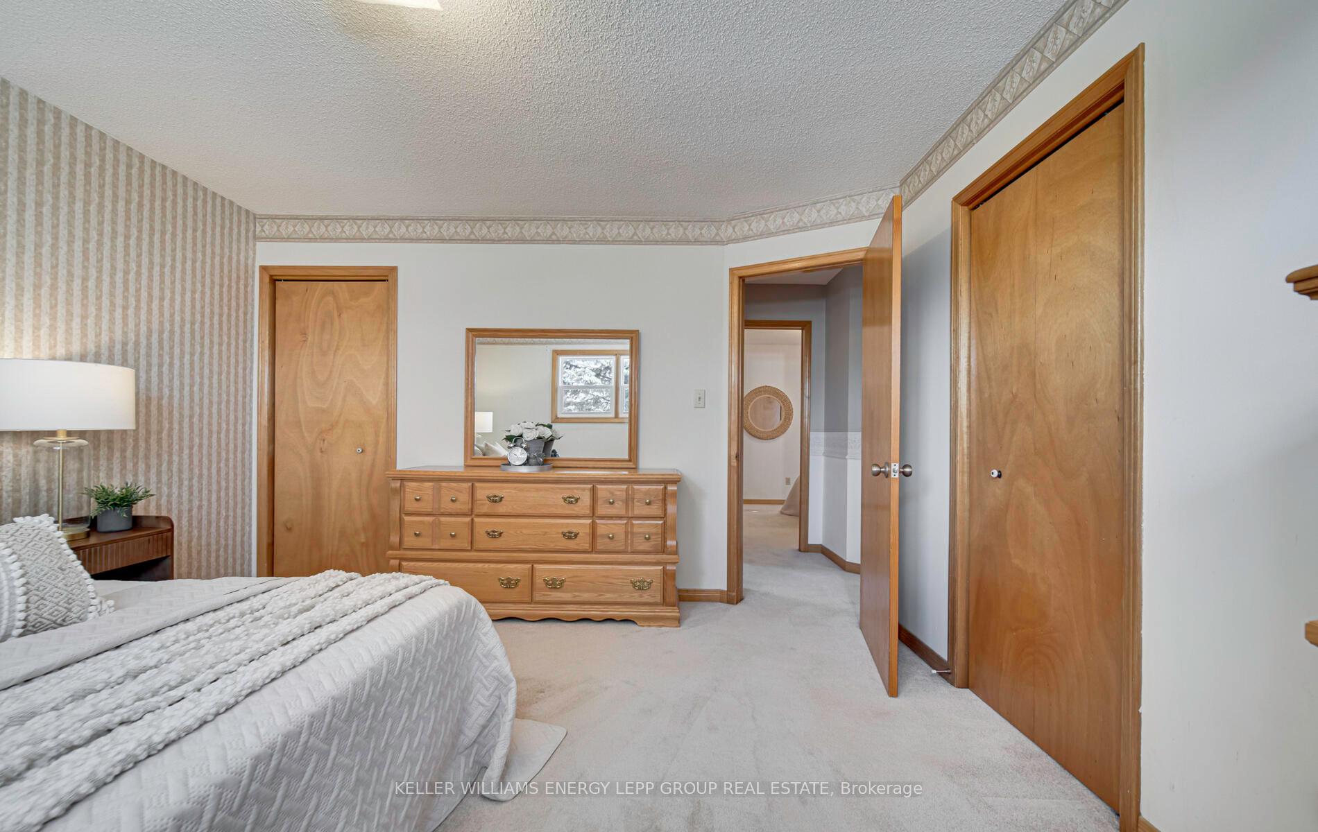 Photo 19 of 8 Hialeah Crescent, Whitby, Blue Grass Meadows — HOMEH