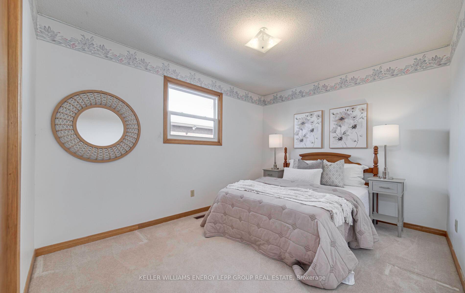 Photo 20 of 8 Hialeah Crescent, Whitby, Blue Grass Meadows — HOMEH