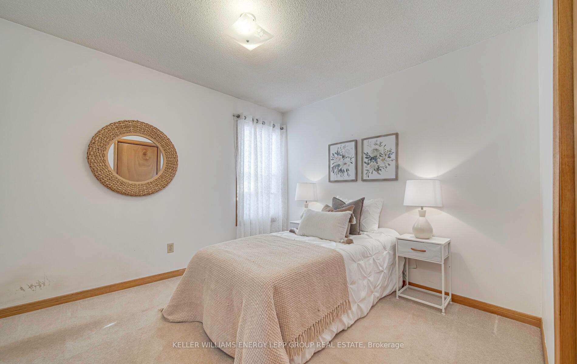 Photo 22 of 8 Hialeah Crescent, Whitby, Blue Grass Meadows — HOMEH