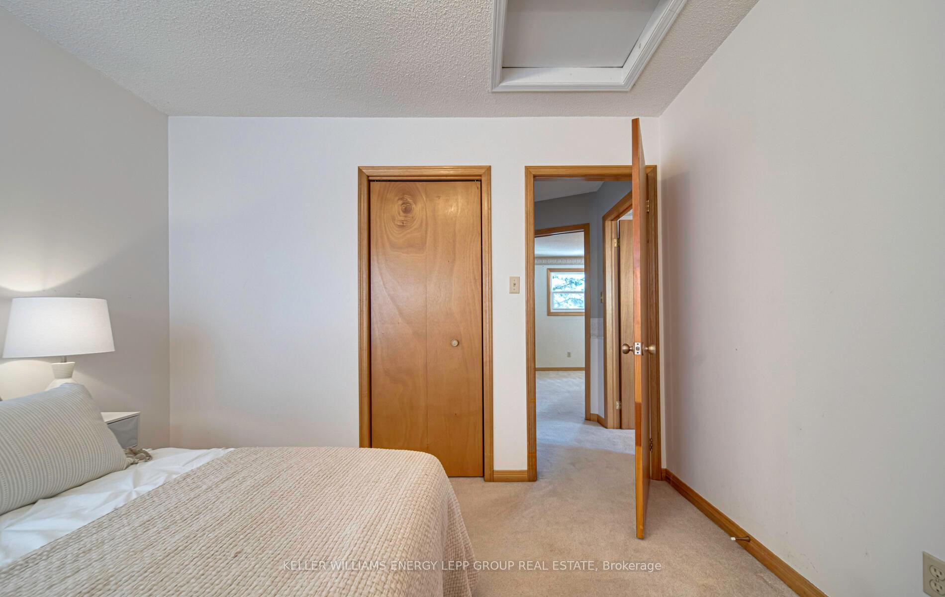 Photo 23 of 8 Hialeah Crescent, Whitby, Blue Grass Meadows — HOMEH