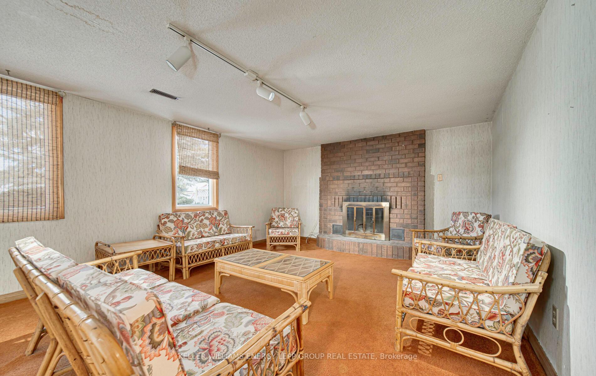 Photo 26 of 8 Hialeah Crescent, Whitby, Blue Grass Meadows — HOMEH