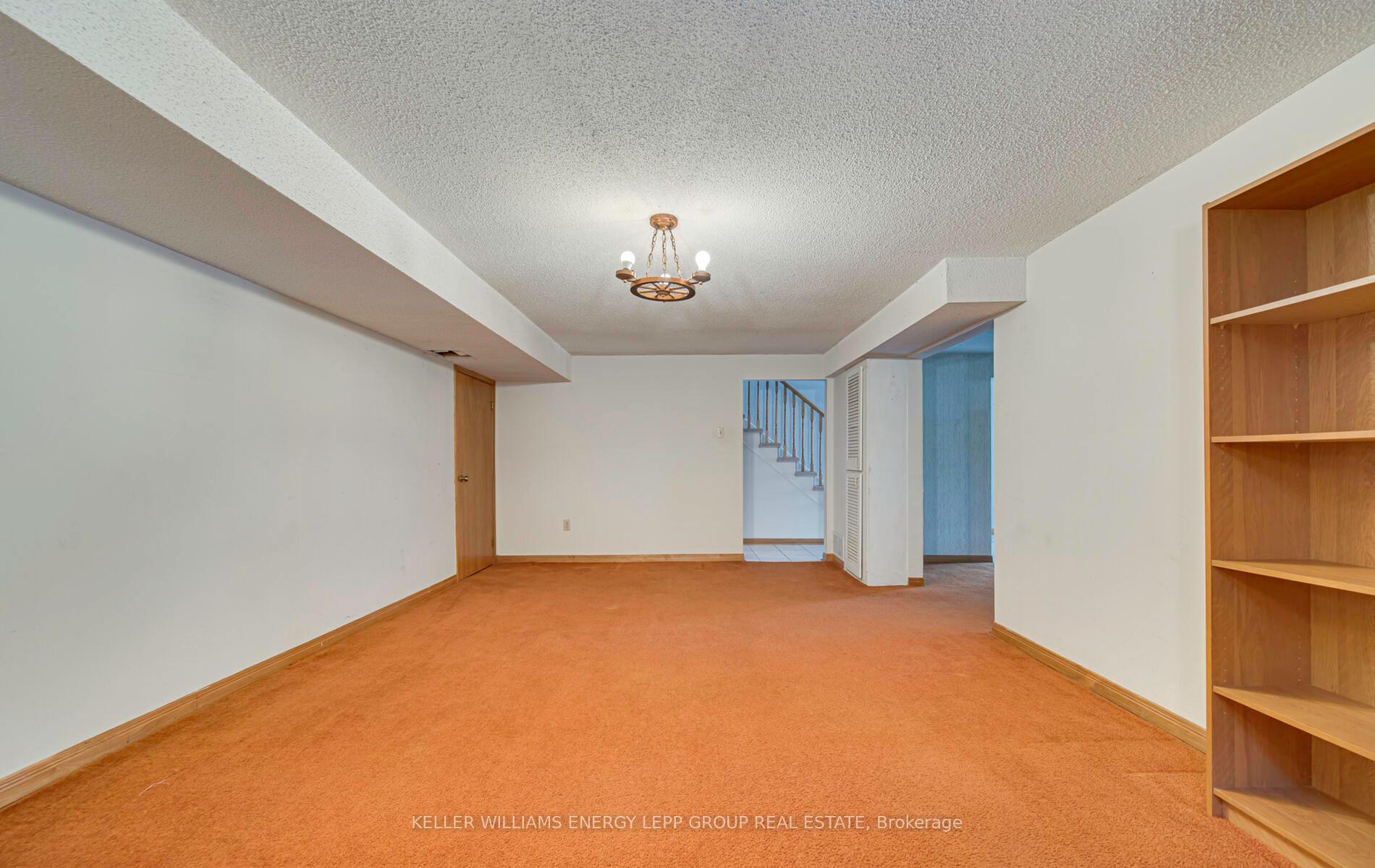 Photo 28 of 8 Hialeah Crescent, Whitby, Blue Grass Meadows — HOMEH