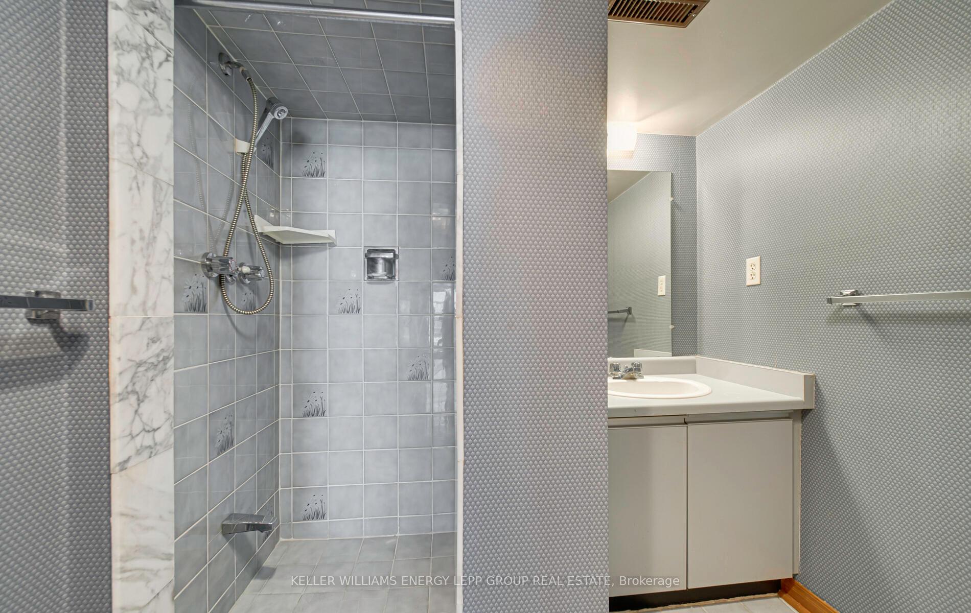 Photo 29 of 8 Hialeah Crescent, Whitby, Blue Grass Meadows — HOMEH