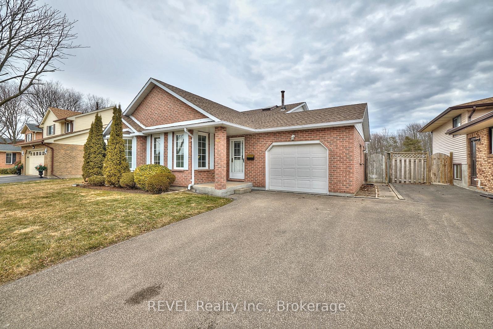 Photo 1 of 40 Northwood Drive, Welland, N. Welland — HOMEH