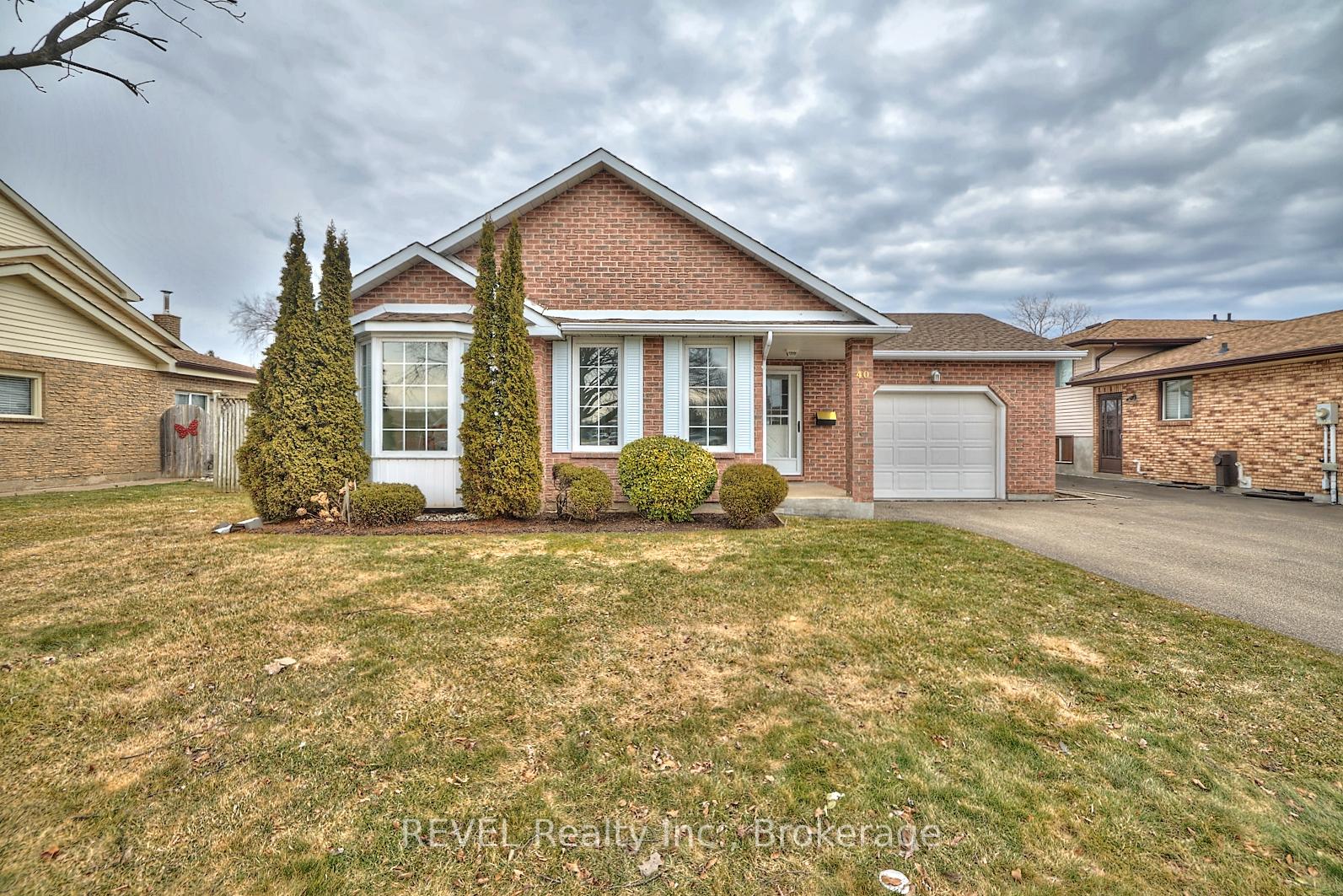 Photo 4 of 40 Northwood Drive, Welland, N. Welland — HOMEH