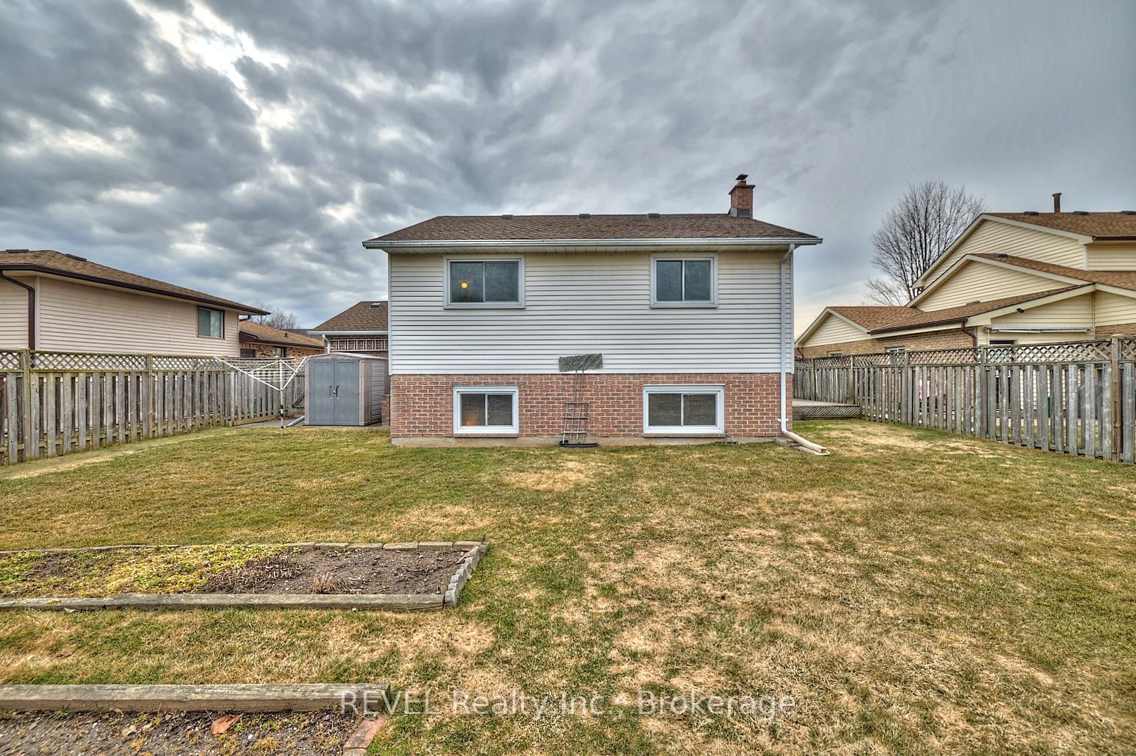 Photo 39 of 40 Northwood Drive, Welland, N. Welland — HOMEH
