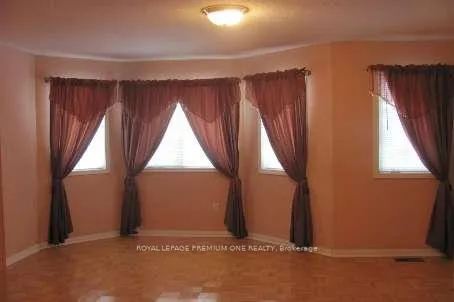 Photo 5 of 18 Madeira Avenue, Vaughan, Vellore Village — HOMEH