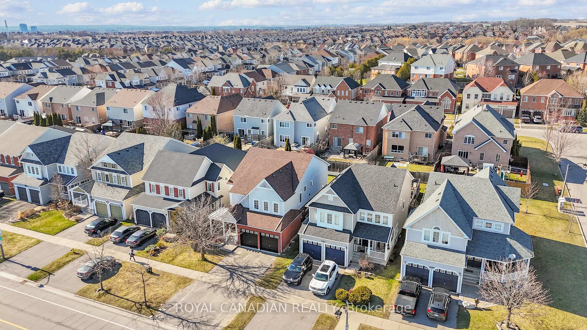 Photo 2 of 1480 Coldstream Drive, Oshawa, Taunton — HOMEH
