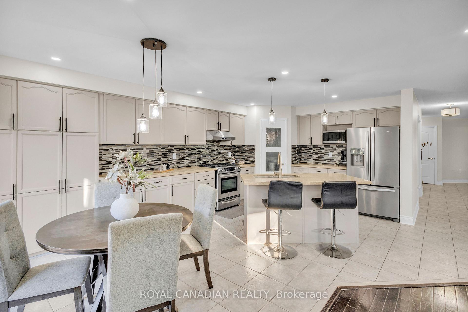 Photo 18 of 1480 Coldstream Drive, Oshawa, Taunton — HOMEH