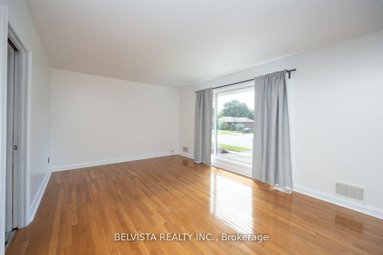 Photo 5 of Unit Main, 742 Emerson Avenue, Oshawa, Donevan — HOMEH