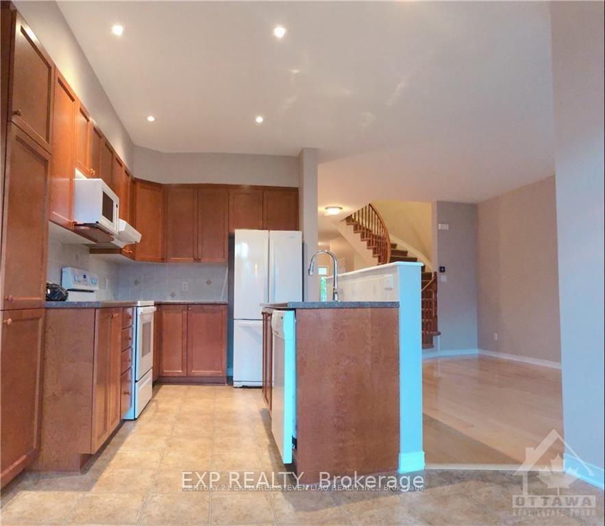 Photo 6 of 735 Nakina Way, Ottawa, Riverside South/Gloucester Glen — HOMEH
