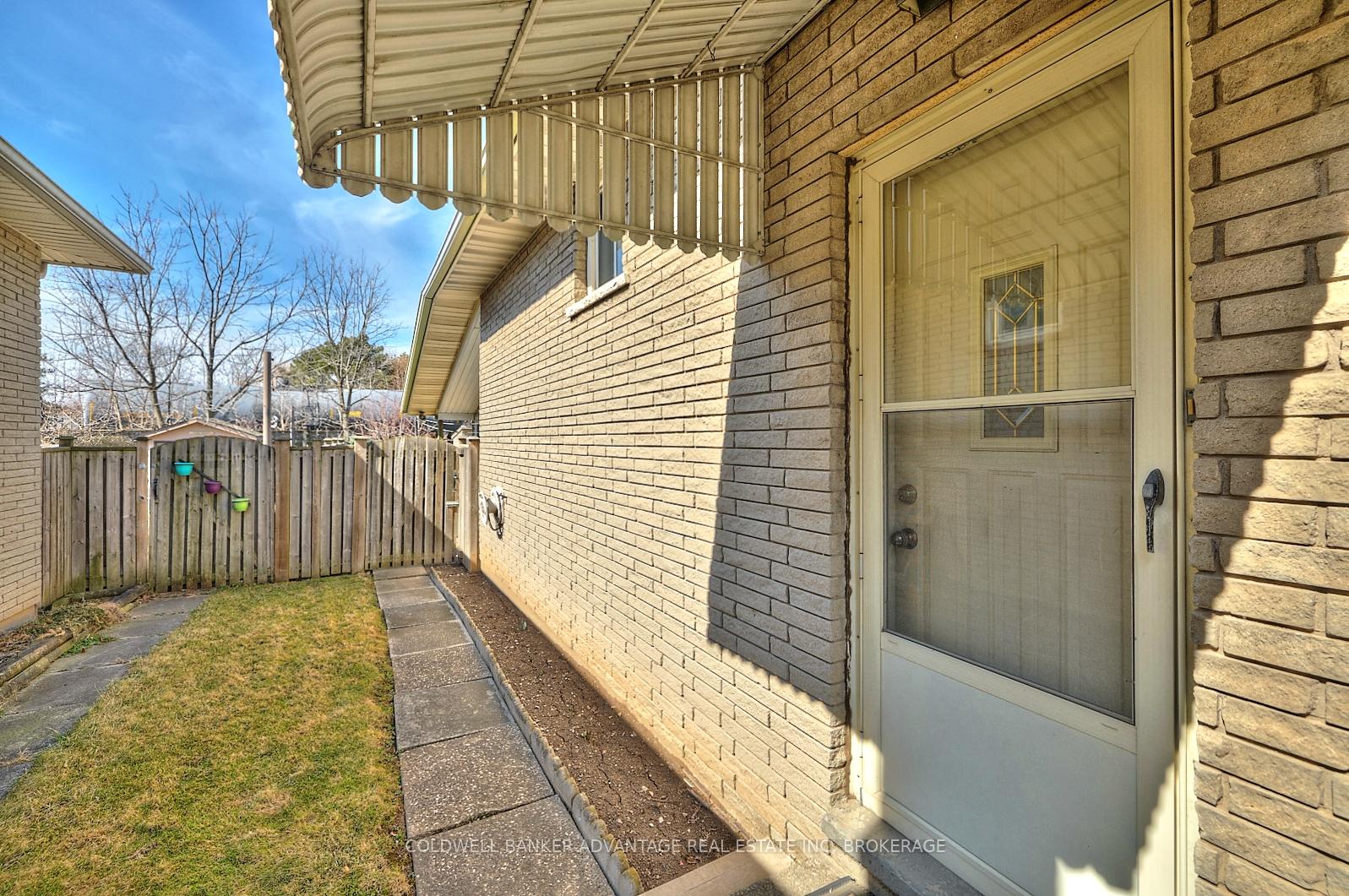 Photo 4 of 28 Deere Street, Welland, Lincoln/Crowland — HOMEH