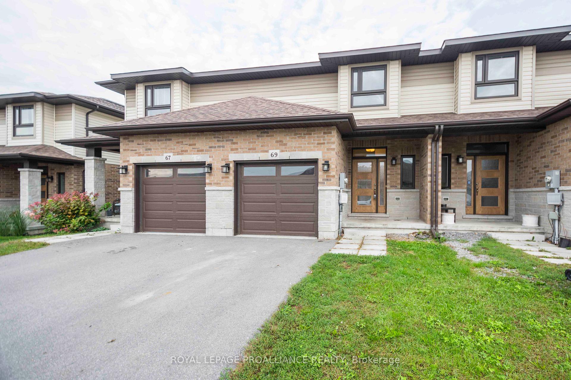 Front of 69 Ledgerock Court