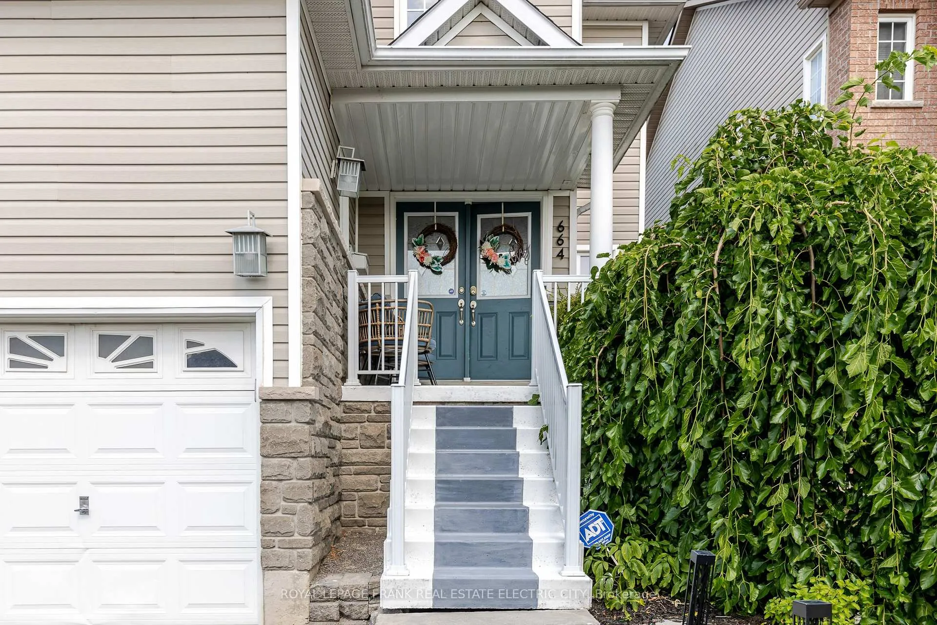 Photo 3 of 664 Tully Crescent, Peterborough, Monaghan Ward 2 — HOMEH