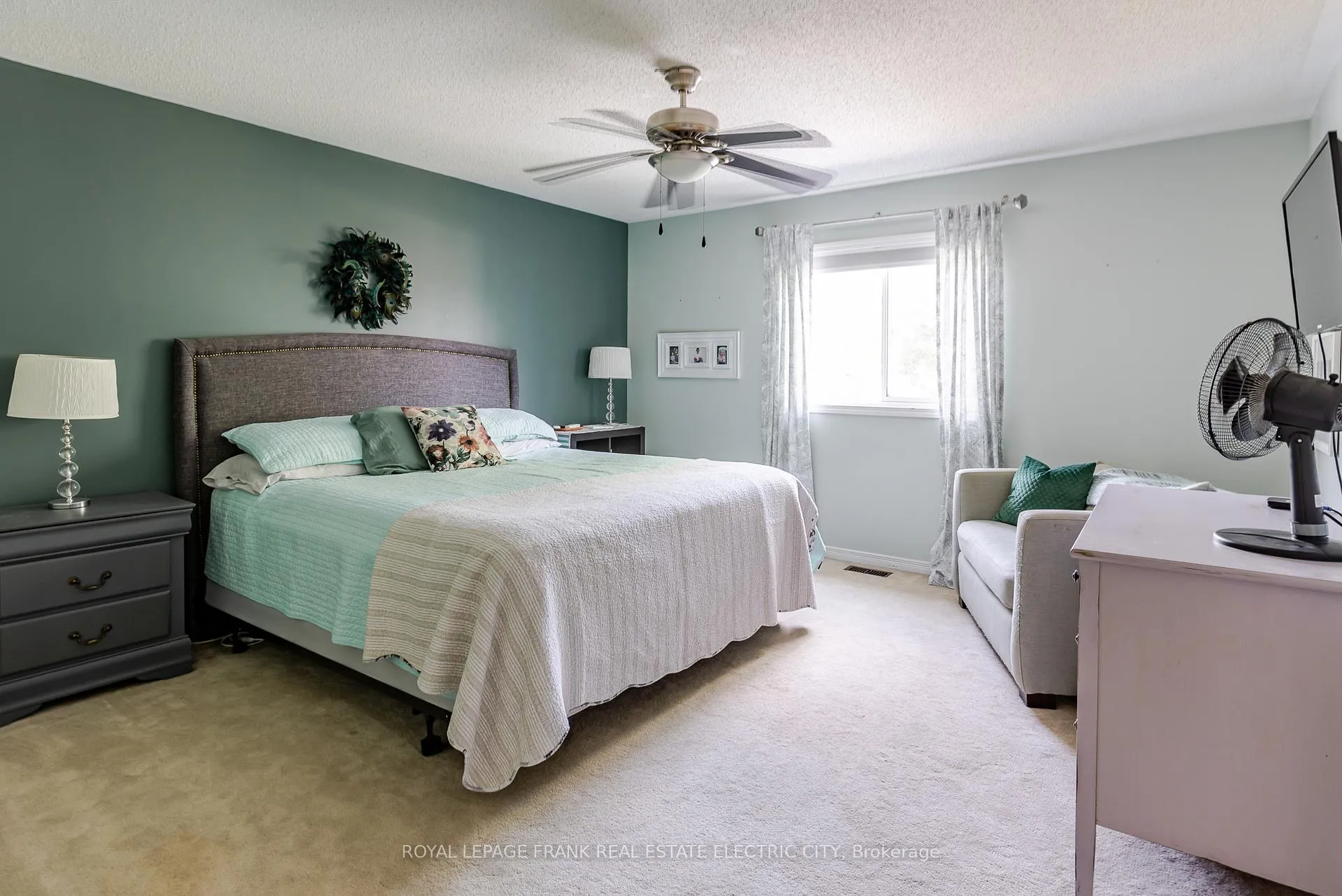 Photo 30 of 664 Tully Crescent, Peterborough, Monaghan Ward 2 — HOMEH