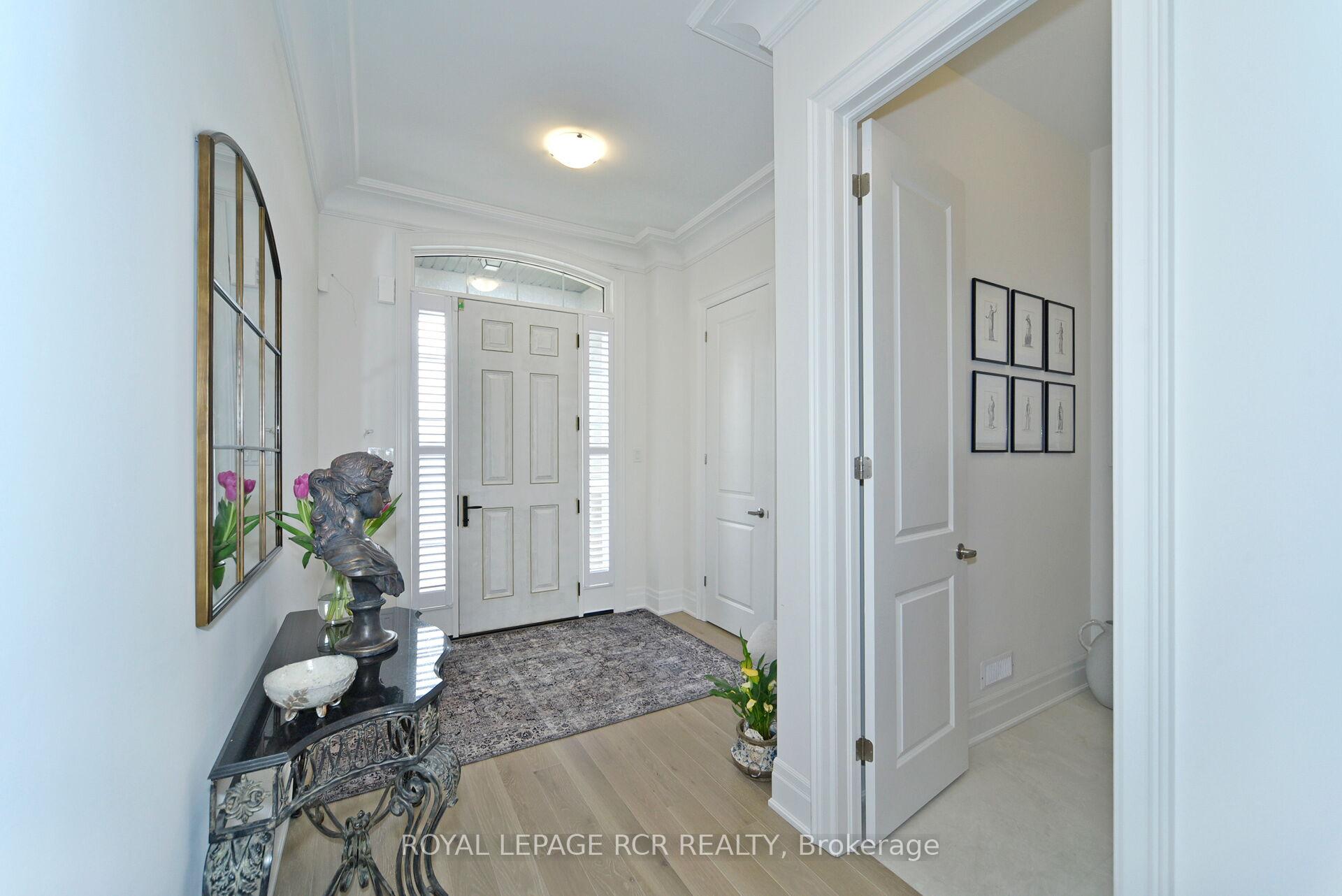 Photo 3 of 200 Silver Creek Drive, Vaughan, Vellore Village — HOMEH