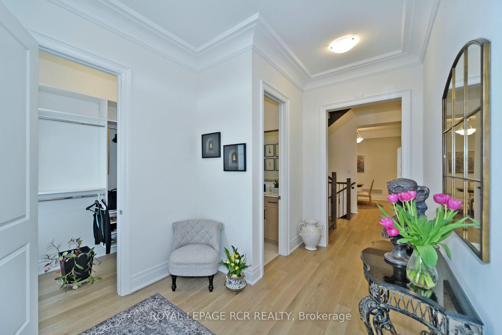 Photo 4 of 200 Silver Creek Drive, Vaughan, Vellore Village — HOMEH