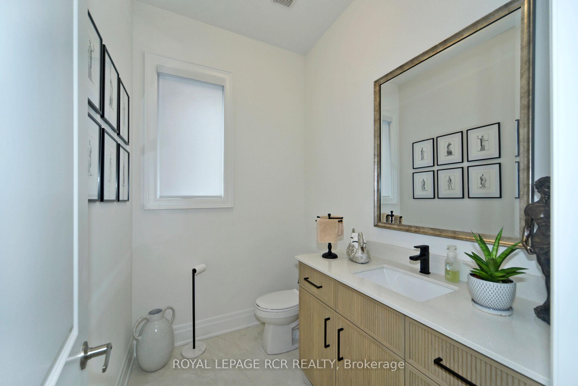 Photo 5 of 200 Silver Creek Drive, Vaughan, Vellore Village — HOMEH