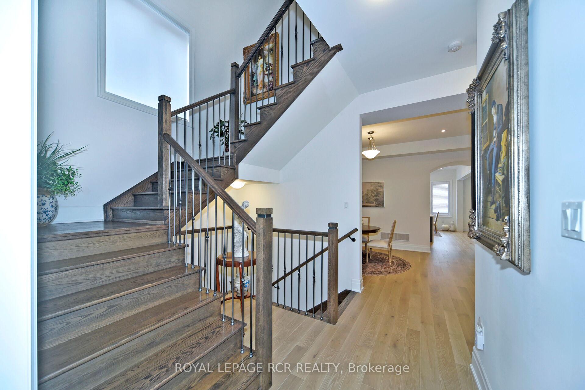 Photo 6 of 200 Silver Creek Drive, Vaughan, Vellore Village — HOMEH