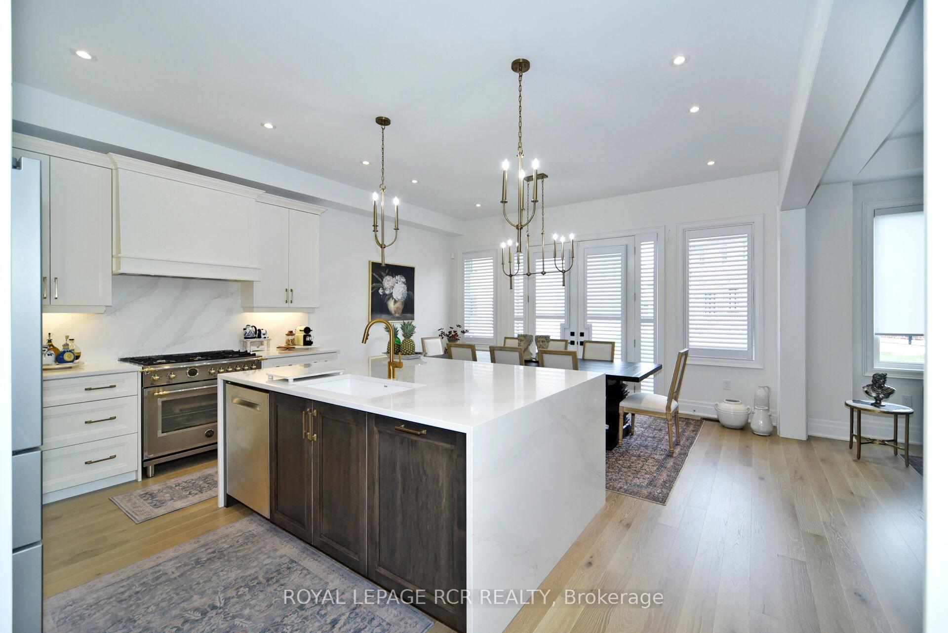 Photo 12 of 200 Silver Creek Drive, Vaughan, Vellore Village — HOMEH