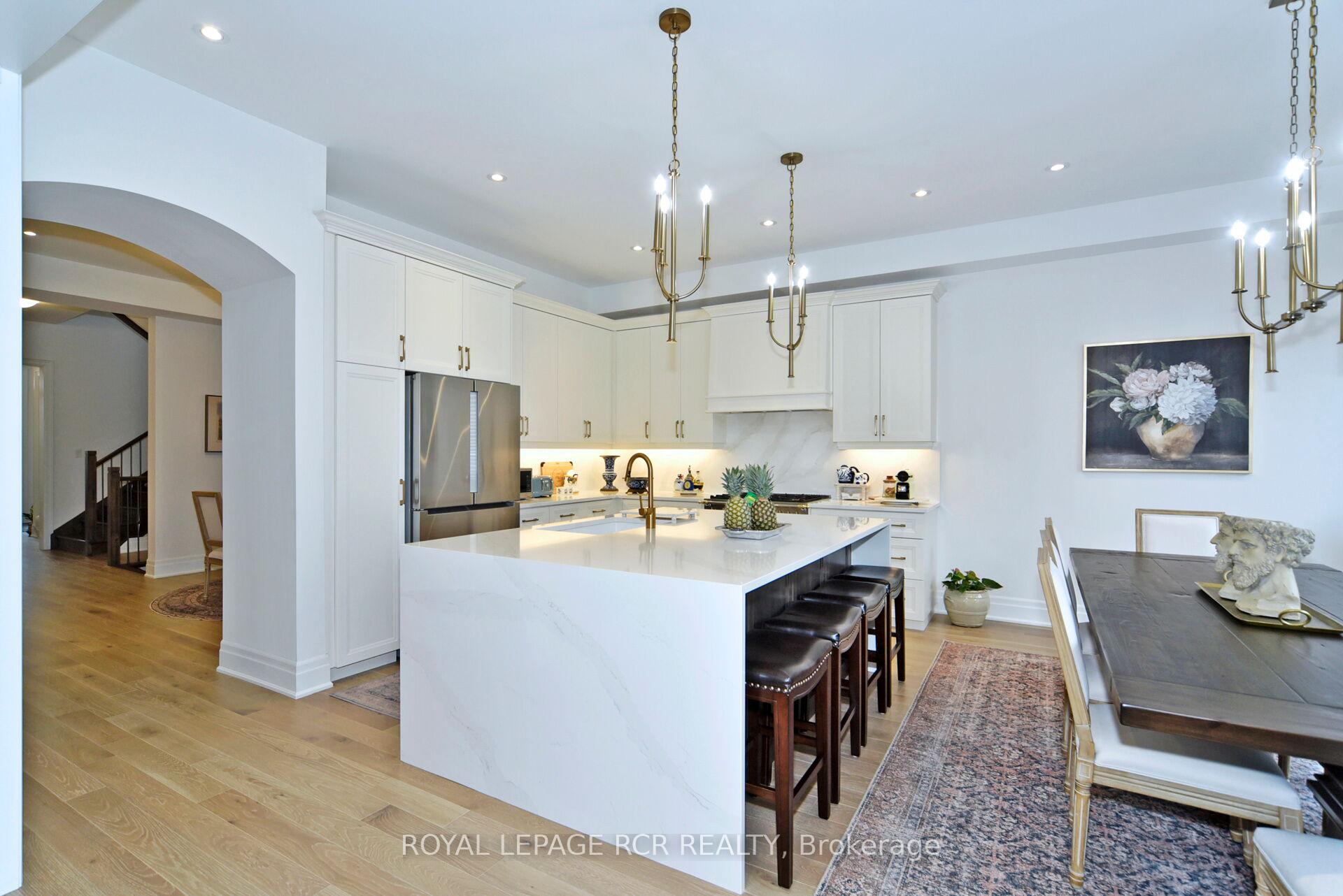 Photo 14 of 200 Silver Creek Drive, Vaughan, Vellore Village — HOMEH