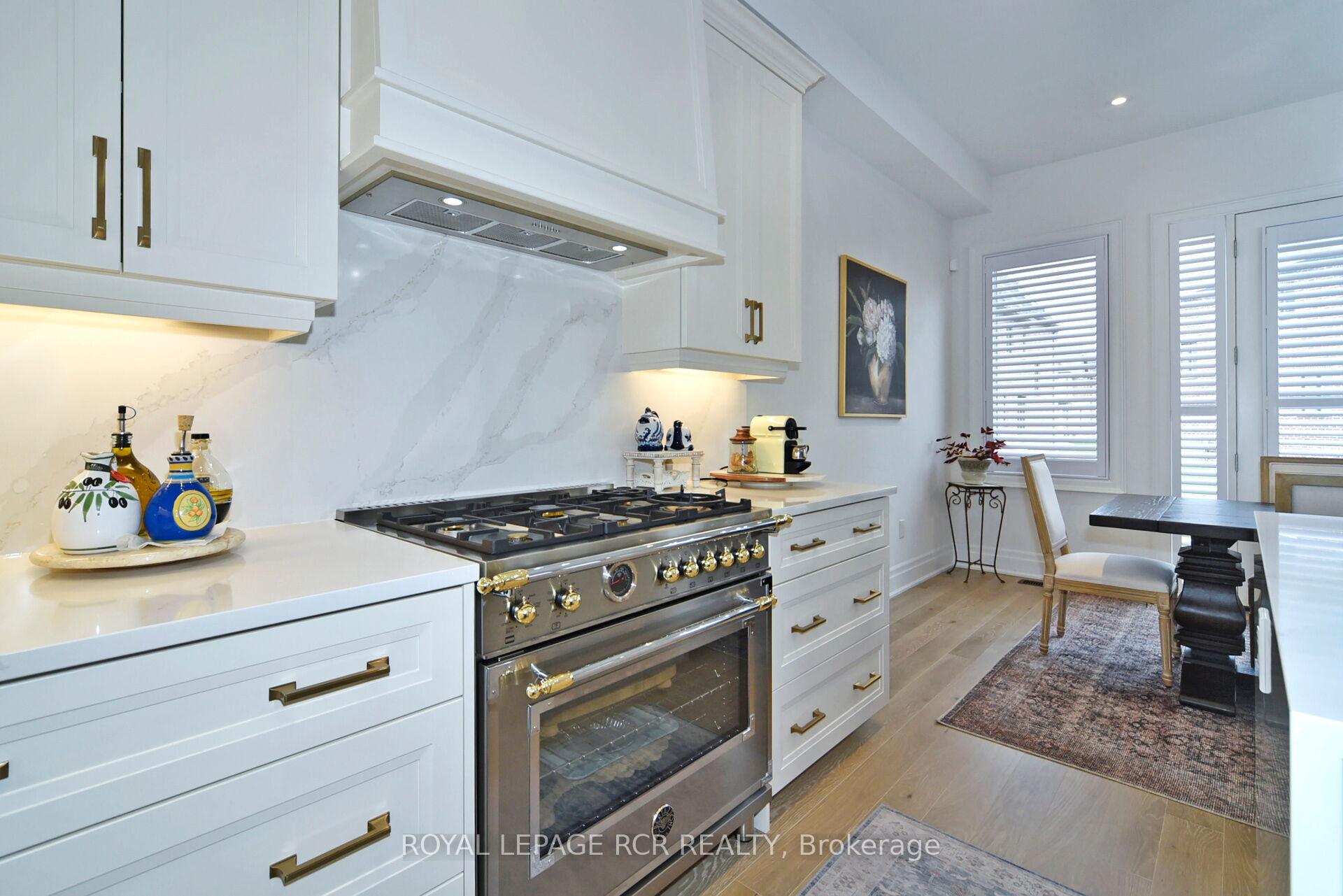 Photo 16 of 200 Silver Creek Drive, Vaughan, Vellore Village — HOMEH