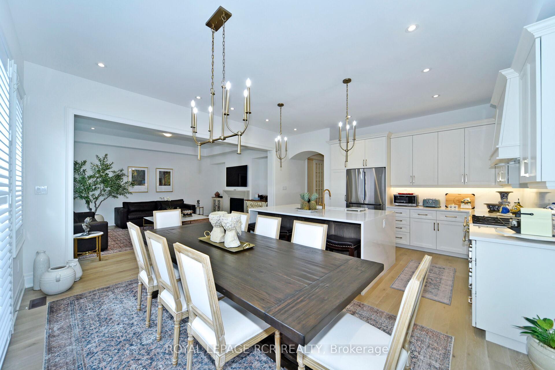Photo 19 of 200 Silver Creek Drive, Vaughan, Vellore Village — HOMEH